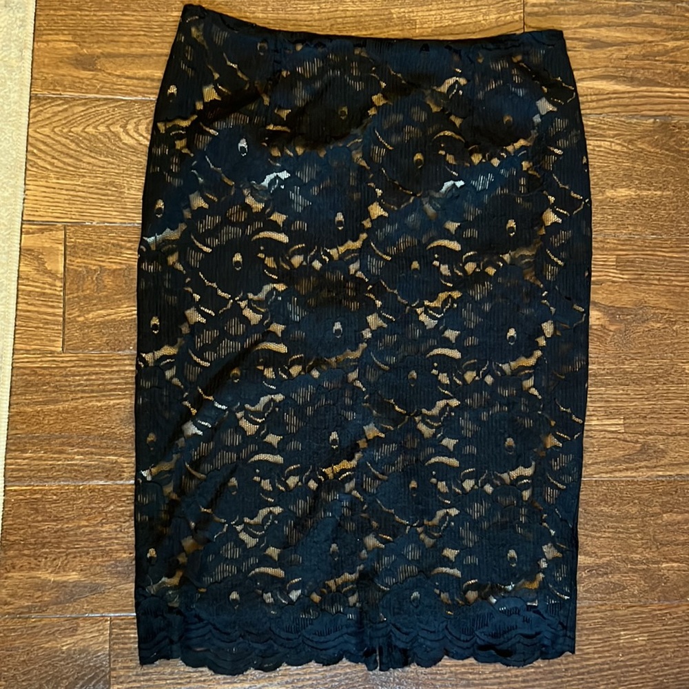 NY & Co. Lace  Overlay Pencil Skirt | 8